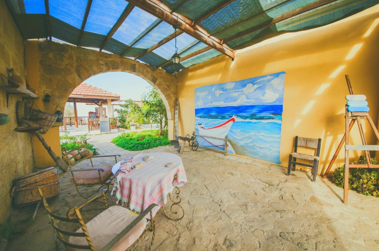 Castle Karpasia Guest House Authentic Atmosphere ! Rizokarpaso ภายนอก รูปภาพ
