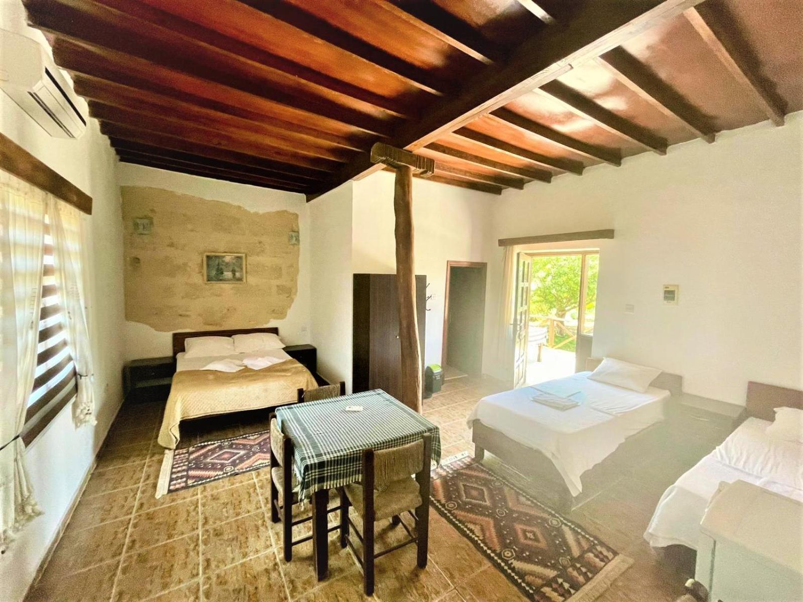Castle Karpasia Guest House Authentic Atmosphere ! Rizokarpaso ภายนอก รูปภาพ