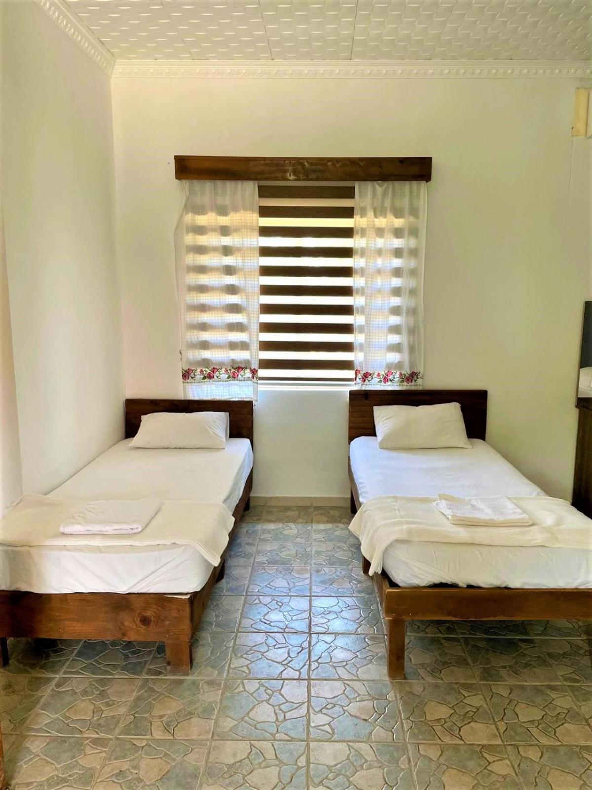 Castle Karpasia Guest House Authentic Atmosphere ! Rizokarpaso ห้อง รูปภาพ